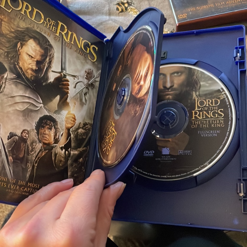 Lord of the rings dvds - Picture 5 of 8